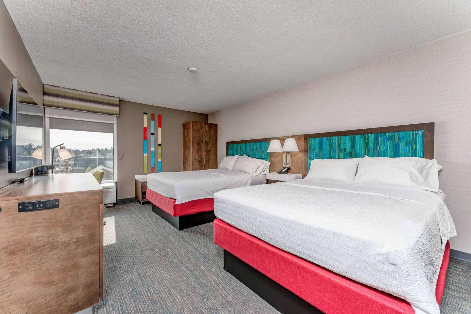 Hampton Inn Моргантаун Экстерьер фото