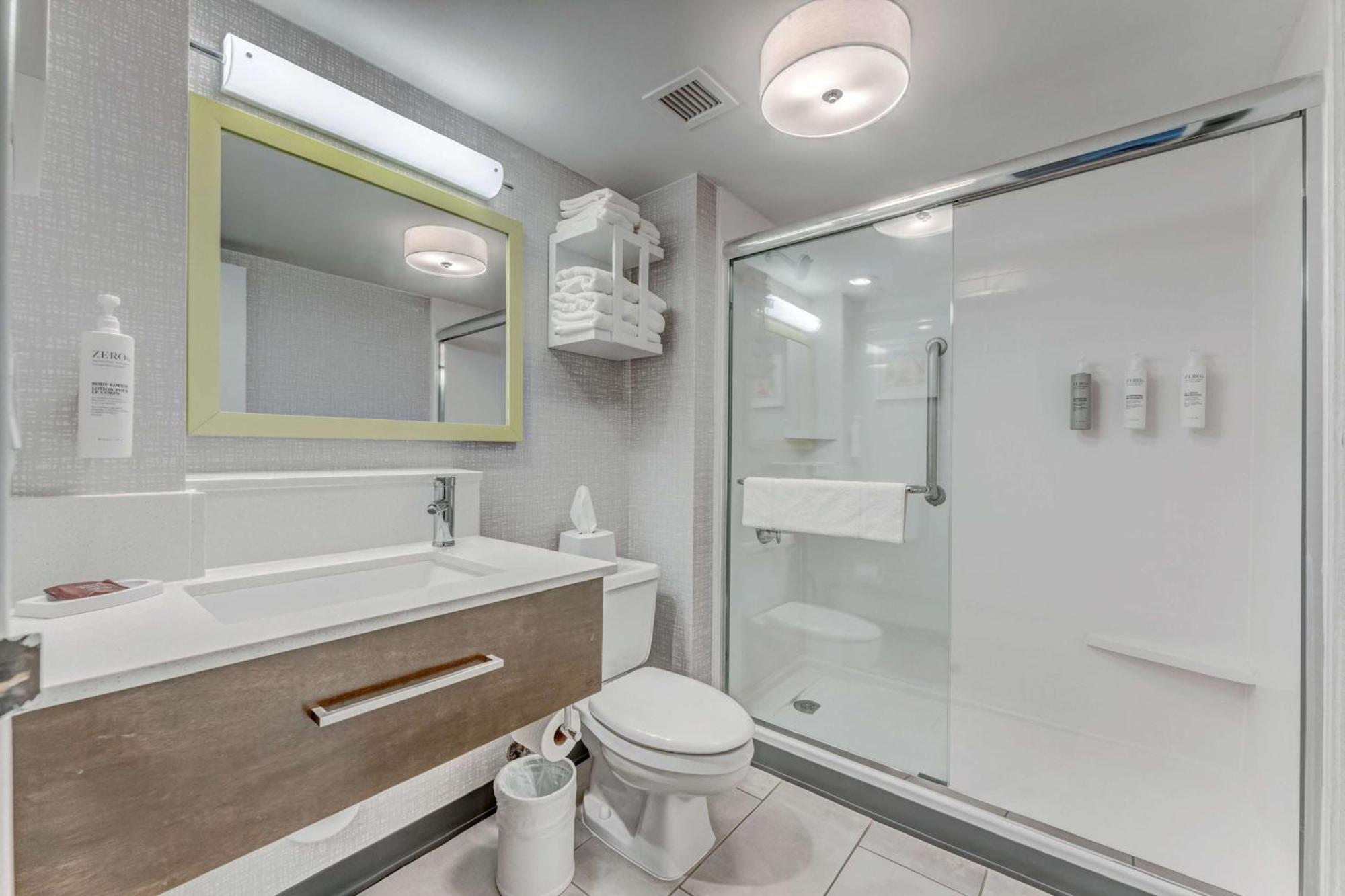 Hampton Inn Моргантаун Экстерьер фото