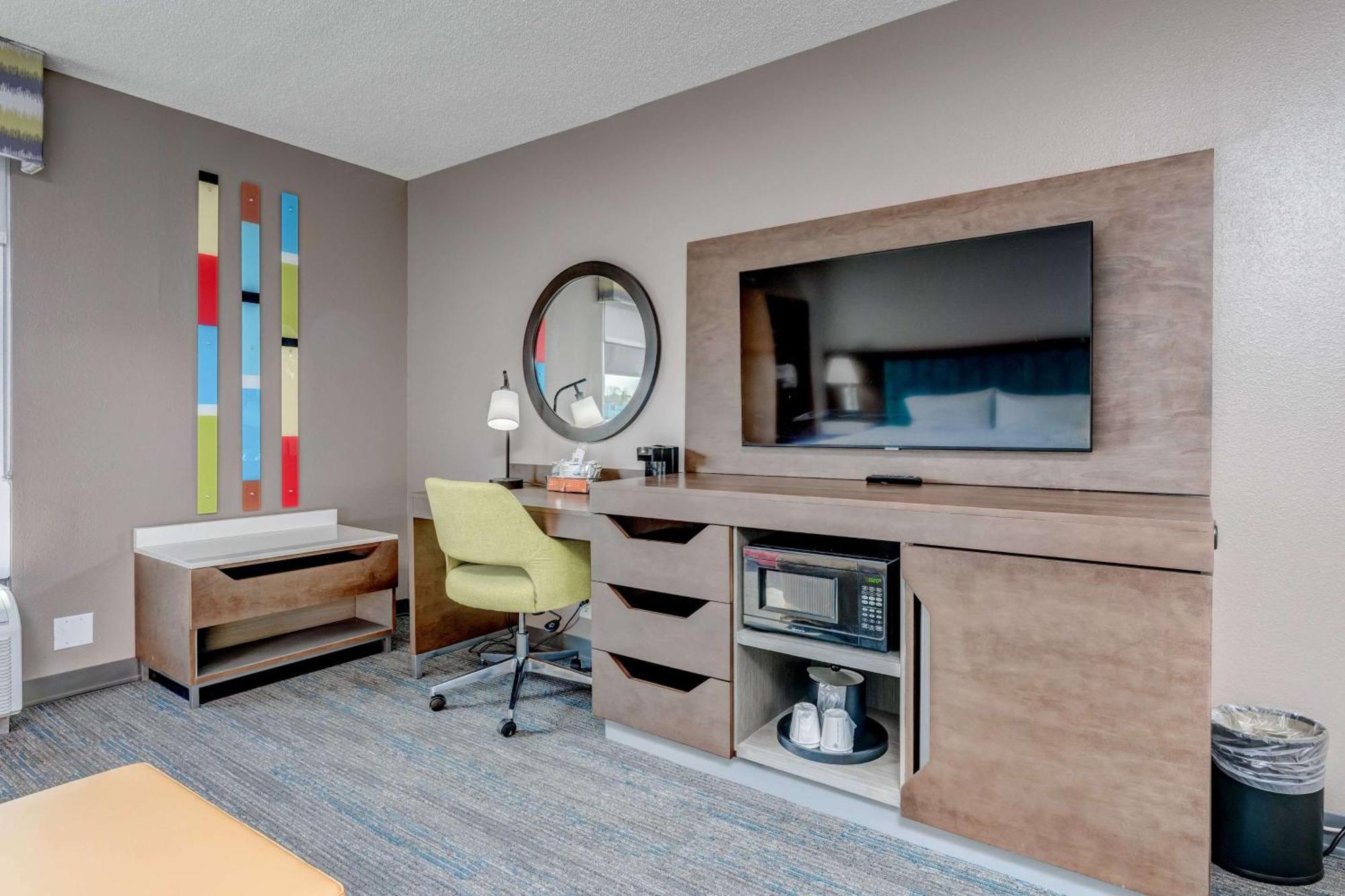 Hampton Inn Моргантаун Экстерьер фото